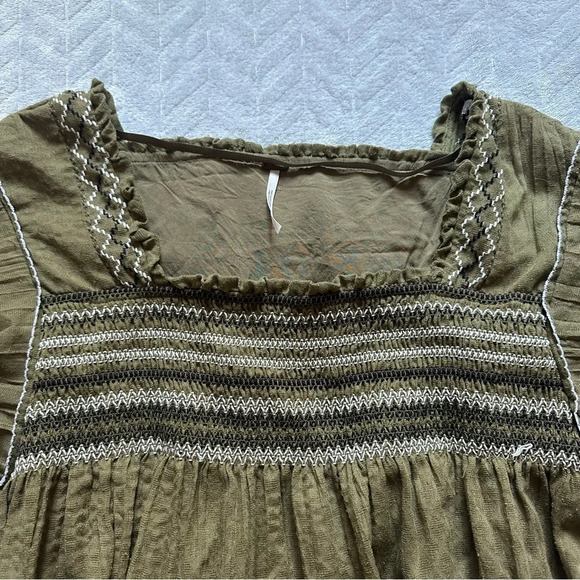 Free People Wandering Skies Smocked Boho Top‎ Green Size XS - Picture 3 of 8